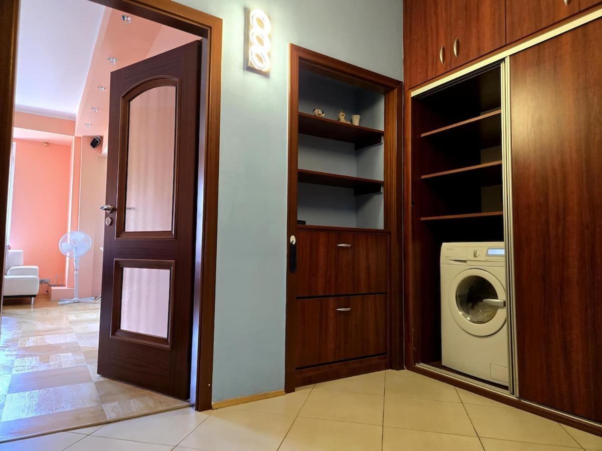 Spacious Two-room In Praga